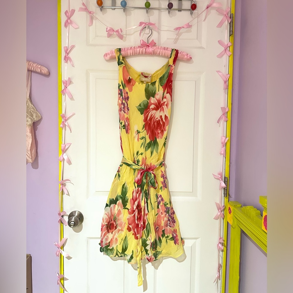 Tea party dress | 90’s gorgeous yellow floral dress